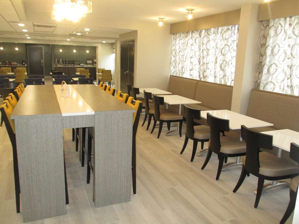 Best Western Plus Bloomington East Restaurant photo
